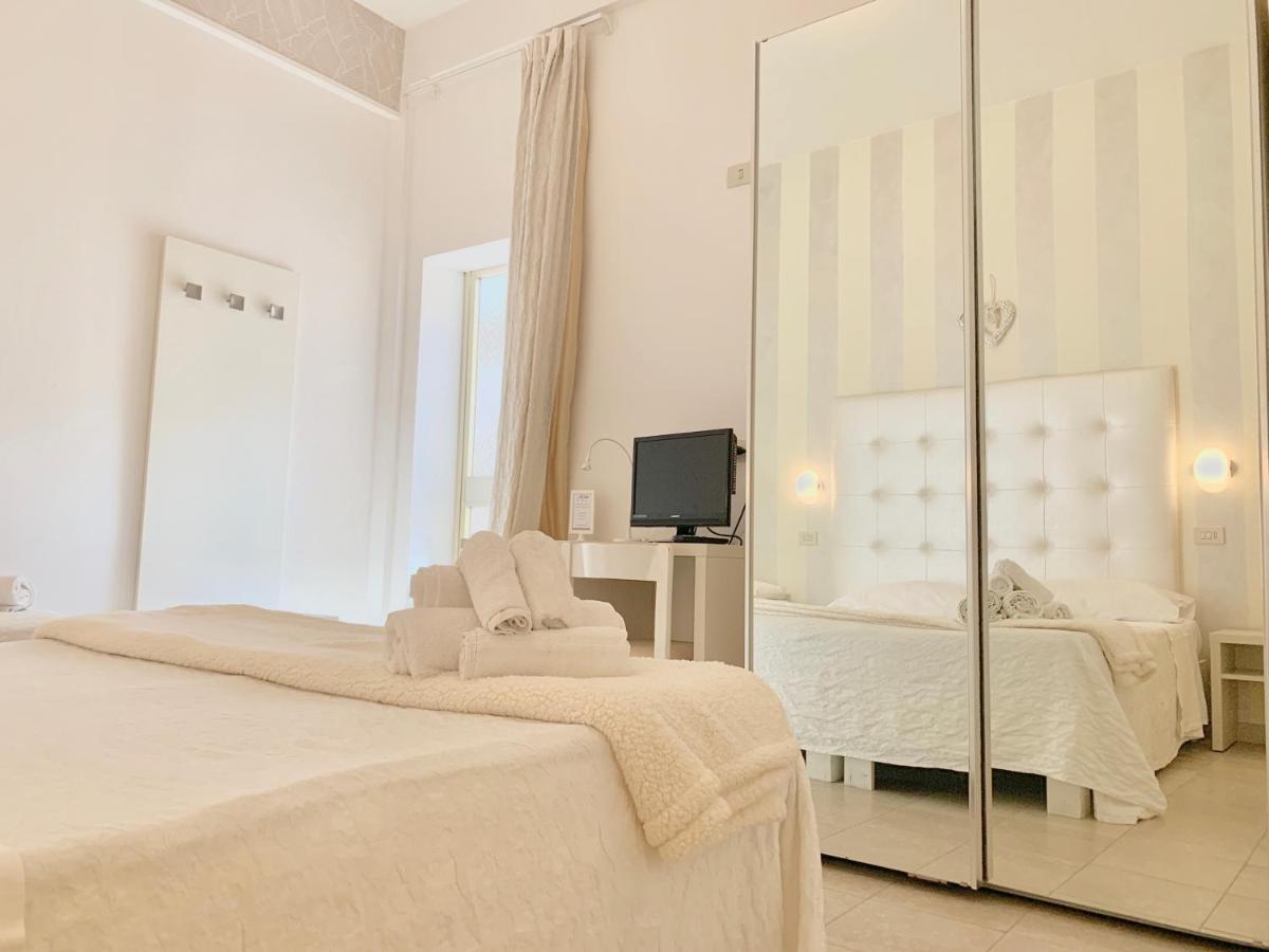 Hotel Baby B&B Милано Мартима Екстериор снимка